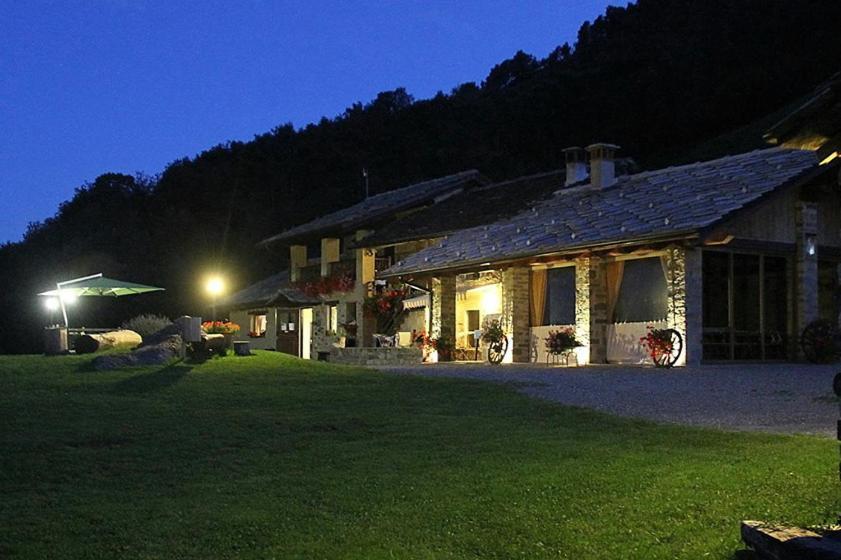 Hotel Cà Praudin Vico Canavese Esterno foto